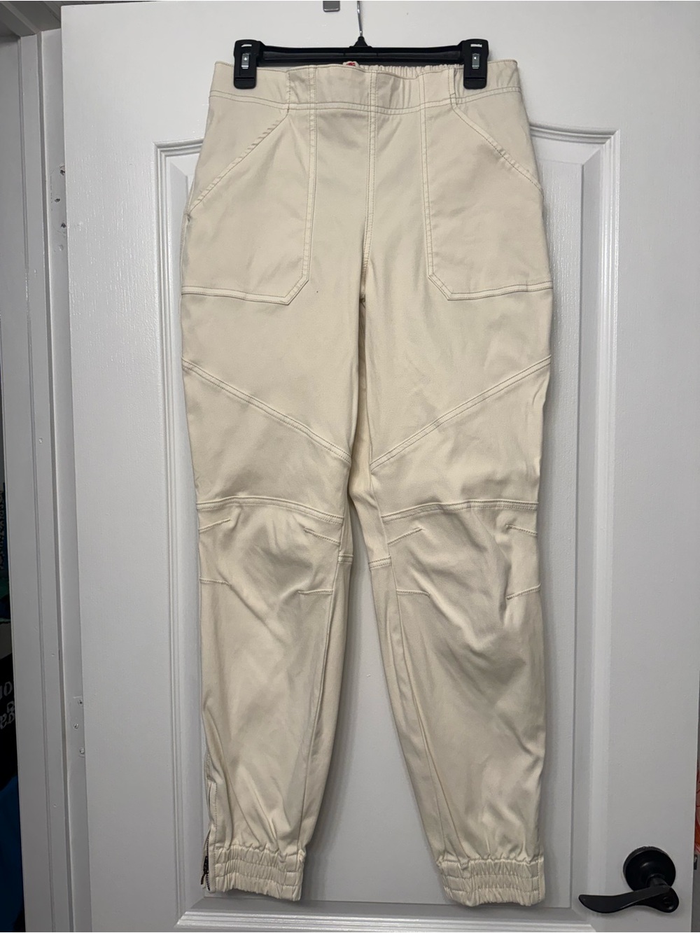 SPANX Stretch Twill Cargo Jogger Pants Womens L Parchment Cream Zip Ankle